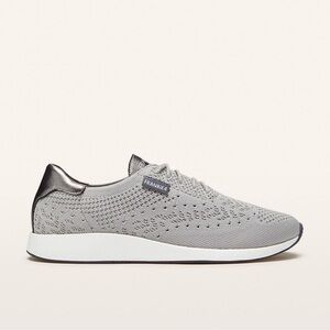 Frankie4 Dimity Silver Grey Knit Sneakers
8.5 | Slip Resistant | New